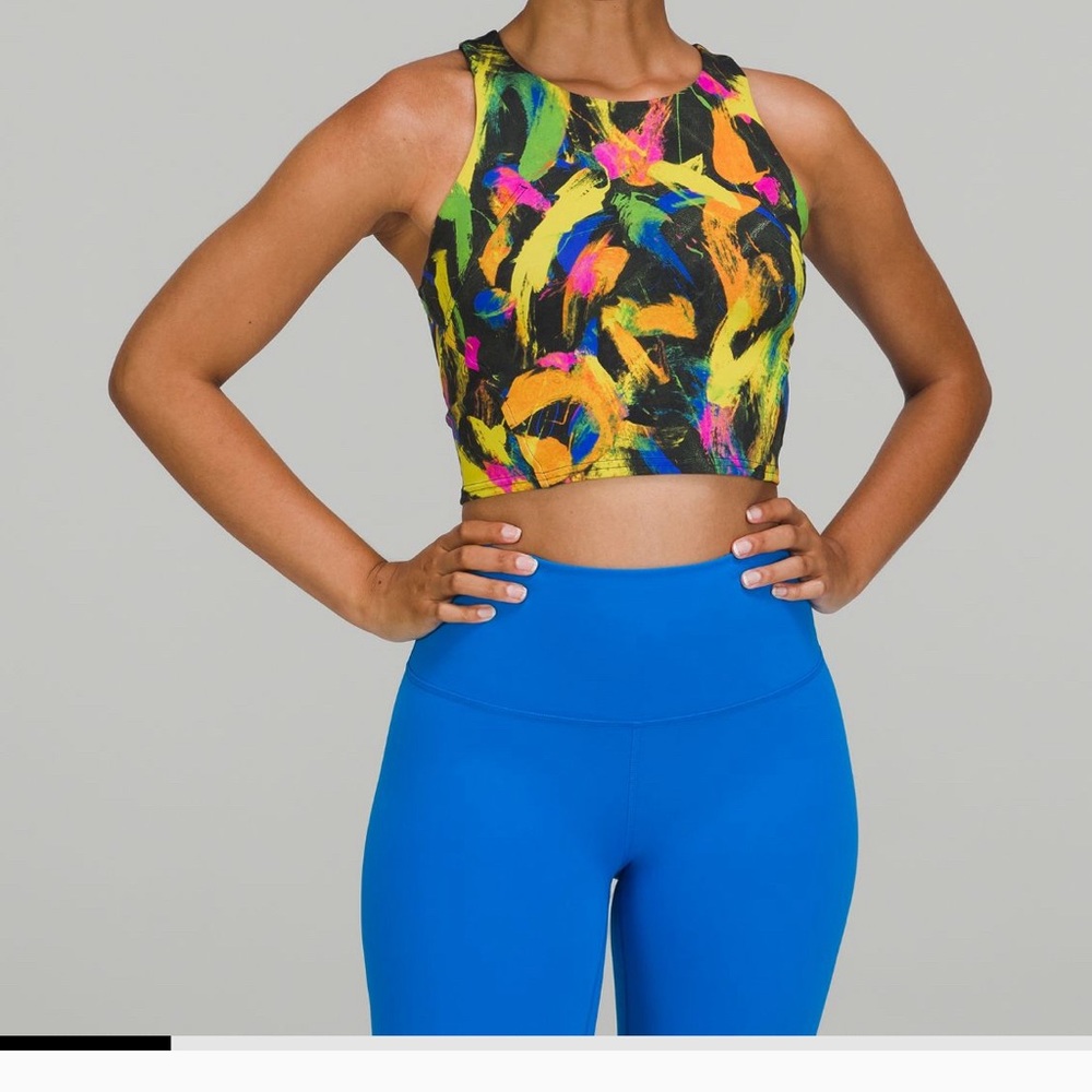 Lululemon Invigorate Training Tank Top
Undertone Black Multi BNWT